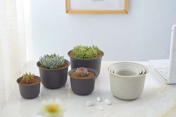 Vente en gros de 50 pcs MOQ Moule Polonais Bassin Pépinière Plastique Fleurs Pots à la maison pour la plantation, des plants de plants, des jardinières durables de jardin vivant