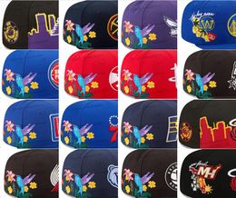 40 couleurs hommes baseball snapback chapeaux classique couleur rouge hip hop toutes les équipes basket-ball sport casquettes réglables chapeau gris point coeur "série" "fleurs d'oiseaux ma31-09