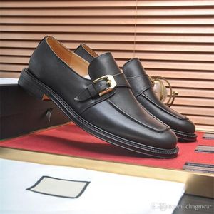 40 Model Luxe Lederen Loafers met Bee Borduurwerk Beige Zwart Casual Jurk Schoenen Mens Dames Designer Schoenen Rijschoenen Bruiloft Schoen voor