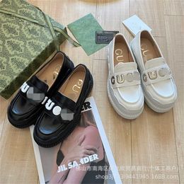 40% korting op designer schoenen G Letter Dikke zool enkele afslanke lefu round head mode kleine lederen schoenen dames batch