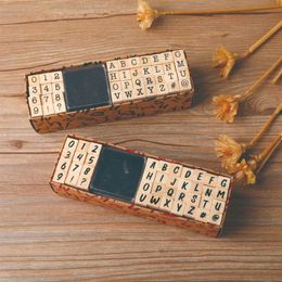 40 PCS / Set Tampons alphabet en caoutchouc en bois vintage avec coussin de coussin de bricolage noir