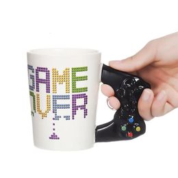 Tasses en céramique avec manette de jeu amusante de 400ml, avec poignée, tasses à thé, café, tasses à motifs de jeu créatifs, cadeaux de nouveauté à la mode, 231228