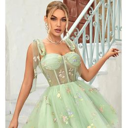 4013 2024 Feather Short Prom -jurken Sexy Zie door meid korte groene cocktailjurken 2023