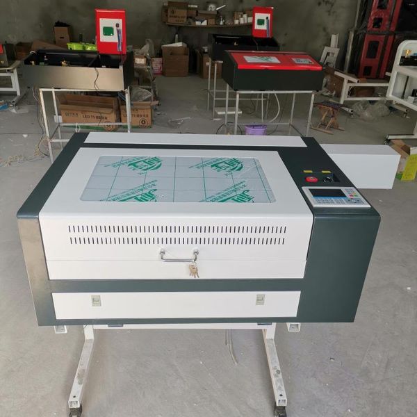 La machine de découpe laser 4060 et la gravure avec le panneau de commande Ruida ont un bon prix