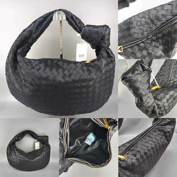 40cm 2024 Dumpling Portefeuille de poche Designer Paniers tissés Buns Chaoda Sacs en cuir véritable Nuage Noué Légumes Luxe Designers Femmes Sac à bandoulière noir