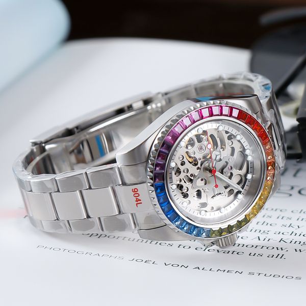 40mm automatique hommes montre squelette diamant mouvement japonais NH70 boîtier en acier inoxydable verre saphir creux Dail montres lumineuses coloré creux arc-en-ciel lunette