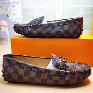 40model echte lederen heren vrouwen Designer Loafers schoenen handgemaakte mocassins heren kledingschoenen voor mannen glijden aan luxueus ontwerp casual maat 35-46