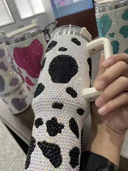 Tasses de 40 oz Gobelet à imprimé vache en strass froid Emballage complet Tasse à café au lait au chocolat avec empreinte de vache Gobelet à paillettes avec couvercle et pailles N201S