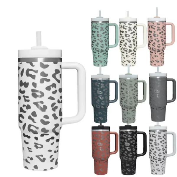 Gobelet en acier inoxydable de 40 oz avec couvercle à poignée, tasse à bière en paille, bouteille d'eau léopard, tasse de camping en plein air, gobelets isolés sous vide, grande capacité, vente en gros