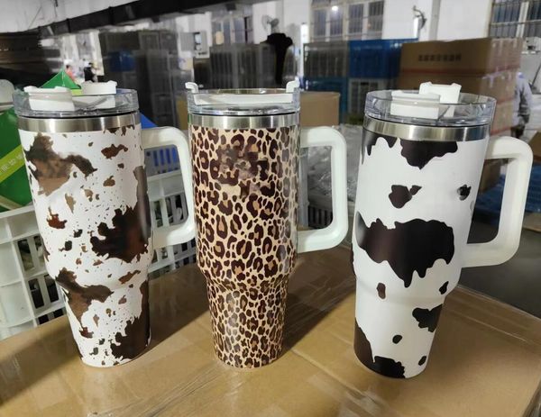 Tasses de gobelets en acier inoxydable de 40oz avec couvercles et paille à la paille Imprimé de vache à imprimé léopard de préservation de voyage