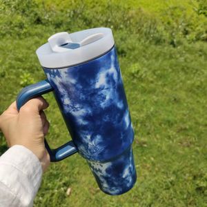 Gobeurs de créateur de gobelet 40oz Nouveau design en acier inoxydable avec poignée de logo Paille de paille à bière bouteille d'eau en plein air tasse de camping