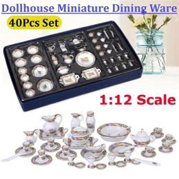 40pcs Dollhouse Miniature Dining Ware Porcelain Ta Set Plat tasse de bol meuble jouet cadeau coloré à imprimé floral décor y2419638