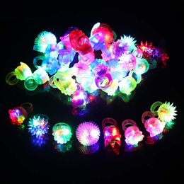 40pcs LED Anneaux de flash clignotant léger lueur gelée de doigt le doigt Bar Toy Gift Party anniversaire mariage Christmas NAVIDAD