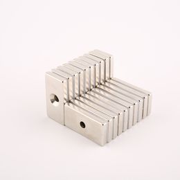 40x20x3 / 4/5 mm Bloc magnétique Strong Block Néodyme Magnet Vis Ndfeb Strong Rare Earth Lighting Screen Magnets 40 * 20 * 5/4/3mm