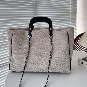 40x30cm dames designer breien tweed Tote-tas met bovenste handgreep tweekleurig patchwork Rivet Decoration Silver Hardwarematelasse ketting grote luchthaven schouderhandtas