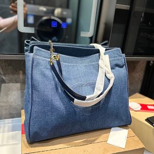 42CM femmes bleu rétro fourre-tout bandoulière sac de créateur lettre brodée sac à main de luxe grande capacité sac à bandoulière avec porte-monnaie matériel doré sacs d'aéroport de voyage