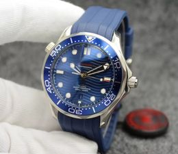 42MM Herren-Armbanduhr, automatische Outdoor-Sportuhren, blaues Gummiband, drehbare Lünette, transparente Gehäuserückseite, Punkt-Stundenmarkierungen