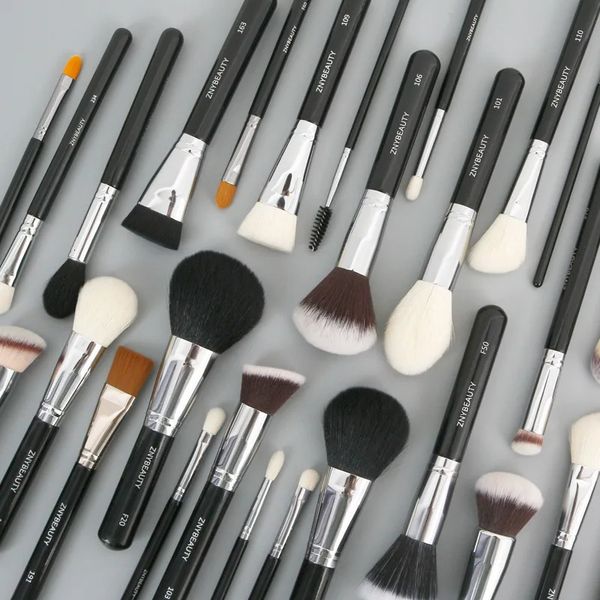 42pcs Full Set Makeup Brush Artiste Professional Facial et Eye Beauty Tools Soft Wool Cosmetics Accessoires 240403