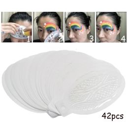 42 unids / pack Plantillas de Pintura de Cara Blanca Plantillas Maquillaje Arte Corporal Ángel Arco Iris Escala de Puntos Leopardo Conjunto de Maquillaje de Plástico Herramientas 240108