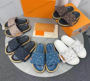 44 Designers Pool Pillow Mules Femmes Sandales Sunset Flat Comfort Mules Boutettes avant rembourrées Slipnes à la mode de style facile à porter