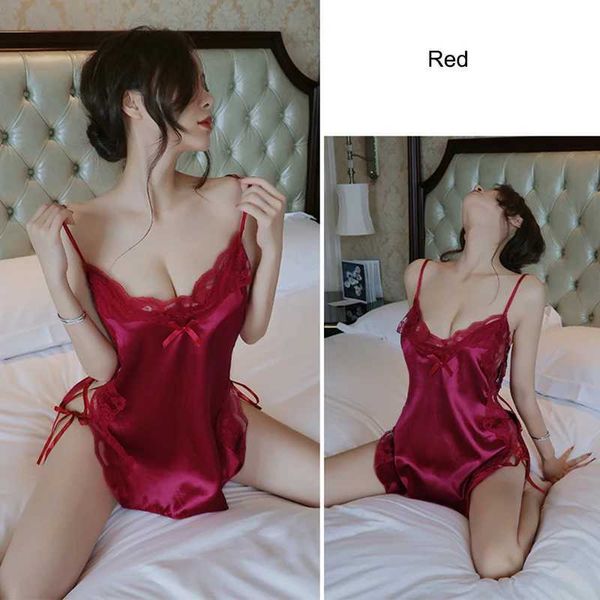 44U6 Sexy Pyjamas Exotic Sleepwear Night Robe Vêtements érotiques Femmes Sexy Lingerie en dentelle Ruffles See-Through Jupe courte + lingerie G-string Set 2404101