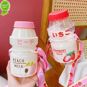 Bouteille d'eau mignonne en plastique de yaourt de 450 ml avec des sangles Carton Kawaii Tour fruit potable Yakult forme lait Portable enfants/fille/adulte