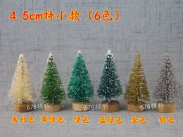 45 mm Mini arbre de Noël Petit arbres en pin placés dans les cadeaux de décorations de bureau 20220924 Q2 20-30