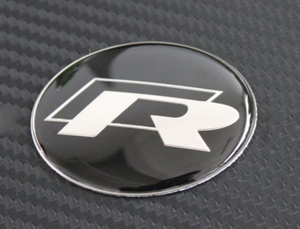45 mm r Logo Car Wateing Whege Badge Sticker Decsmer Logo Emblem pour VW R Series R36 R400 R32 R20 R50 Golf Passat6617270