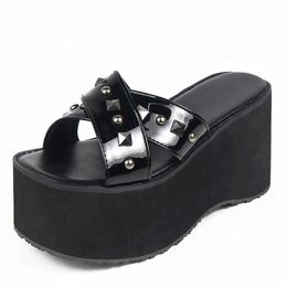 46 plus schoenen maat vrouwen dikke platform halloween cadeau cosplay comfortabele wiggen hakken zwarte gotische sandalen slipper su 2243