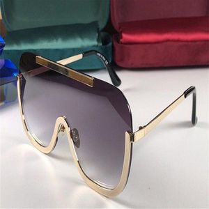 4698 Nuevas gafas de sol para mujeres y hombres Gafas de sol de moda Abrigo Gafas de sol Medio marco Recubrimiento de metal Lente de espejo Patas de fibra de carbono Summ291S