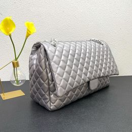 46CM 22P F / W Classique Maxi Rabat Unique En Cuir Caviar Sacs Matelassés Cuir De Vache Vieilli Argent / Or Viande Matériel Matelasse Chaîne Grande Capacité Bandoulière Sacs À Main