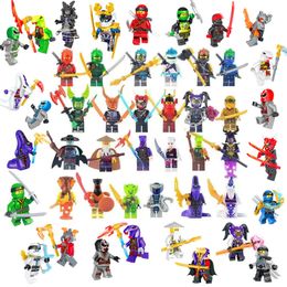 48pcs / lot ninja minifig usine des blocs de construction pour enfants toys anime mini figures avec accessoires de luxe à collectionner pour les enfants