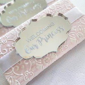 48 stks gepersonaliseerde chocoladerepen zijn voorstanders zilveren gouden spiegel baby shower decor baby doop doop voorkeur decoraties bruiloft gunst tags 201130