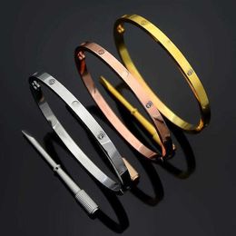 4 mm dunne mode 2021 Bangles titanium staal liefde armbanden zilveren ros￩ goud armband knabilen vrouwen mannen schroevendraaier paar bracel323k