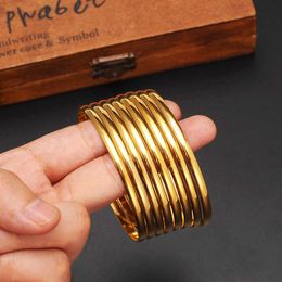 4 stks 2.6 inch Diameter Dubai Goud Sieraden Armbanden voor Ethiopische Banglesbraconets Sieraden Chinese Bruiloft Bruinbanden Gift Q0717