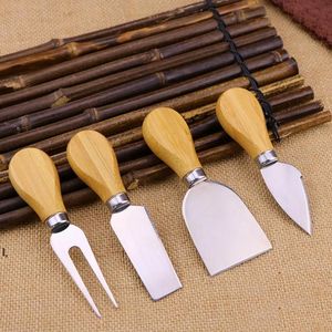 4 stks Kaas Gereedschap Set Oak Handvat Mes Vork Shovel Kit Graters voor het snijden van bakken kazen Board Sets Boter Pizza Slicer Cutter RRA10881