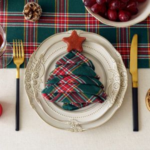 4pcs Christmas Scottish Tartan Plaid Tissu Claid Rapkins 40x40cm Classsic Red Green Plaid Dinner Napkins pour 2024 Noël décor