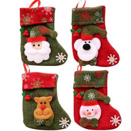 4 stks Leuke Mini Christmas Kousen Cartoon Candy Gift Hanging Socks Xmas Party Decoratie (Santa Claus Snowman Bear and Deer