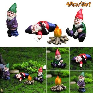 4 stks Fairy Garden Dronken Gnomes Miniatuur Ornamenten Set Mini Dwarf Bonfire Standbeelden voor Planter Bloempot Decor accessoires 210804