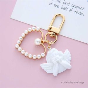 4PCS Keychains Pearl Heart White Resin Angel Girl Letter Keychain For Women Vintage Gold Compated Keyrings Wedding Souvenir Gift Accessories