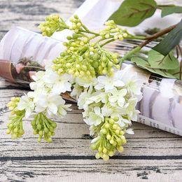 4pcs lot des fleurs lilas artificielles belles flores de soie pour le mariage à la maison décoration de bricolage faux arrangement floral couronne guirlande 215v