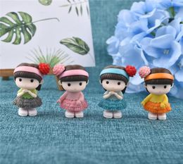 4 STKS Pretty Pure Girl Miniatuur Beeldje Bonsai Decoratieve Mini Fairy Tuin Mensen Standbeeld Mos Ornamenten Hars Ambachtelijke Y01072407733