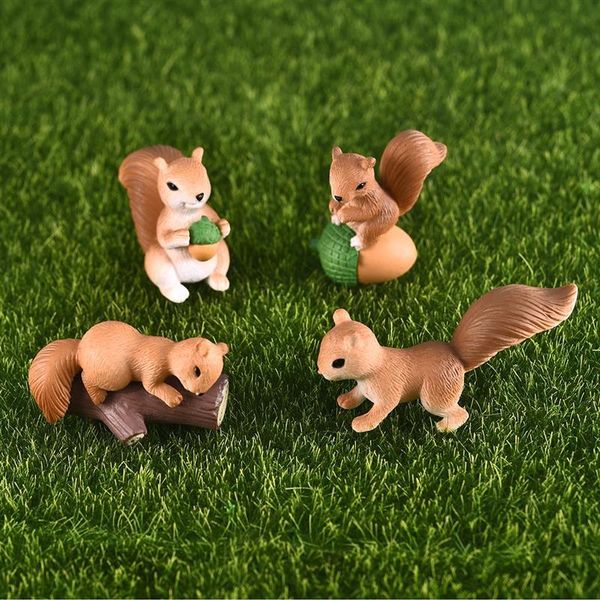 4 pièces/ensemble belle écureuil famille modèle dessin animé Animal Figurine maison de poupée gâteau décor à la maison Miniature fée jardin décoration C0220