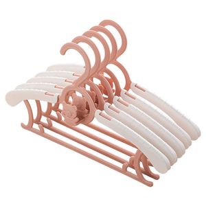 5/10/20 stks Kinderkleding Hanger Racks Verstelbare Plastic Display Hangers Winddichte Antislip Jassen Hanger Baby Kleding Organizer 210702