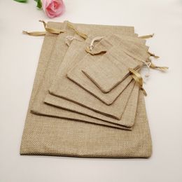 5-20pcs / lot Sac de jute de toile de jute en lin naturel Sac à crampons Sacs-cadeaux avec des poignées Partage d'emballage cadeau favori