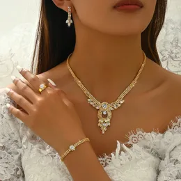 5/4 piezas Zirconia cúbica CZ Joyería de boda para novias Damas de honor, oro Pendientes de collar de hoja de piedra en forma de hoja