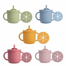 5 couleurs 250 ml tasses d'alimentation pour bébés en silicone tasses en sippy fuite à la consommation d'alcool tasse d'alimentation pour les enfants pour les tout-petits 240423