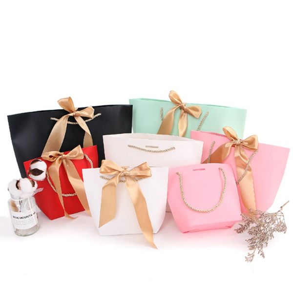 Bolsa de regalo de papel de 5 colores Bolsas de compras de embalaje de ropa de boutique para envoltura de regalo de cumpleaños con asa JL1739