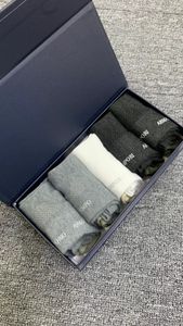 5 paires/lot taille basse taille moyenne taille haute chaussettes pour hommes chaussettes de créateur couleur unie noir blanc gris chaussettes de sport en coton respirant chaussettes pour hommes chaussettes pour femmes