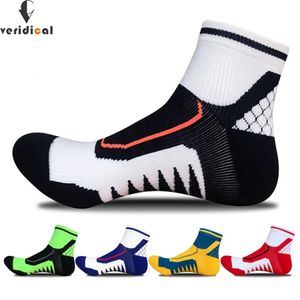 5 pares Sport Terry Socks Compression Colorido SweatBsorbing Fitness Badminton Tennis Bike Running Football 4 Seasons 231221